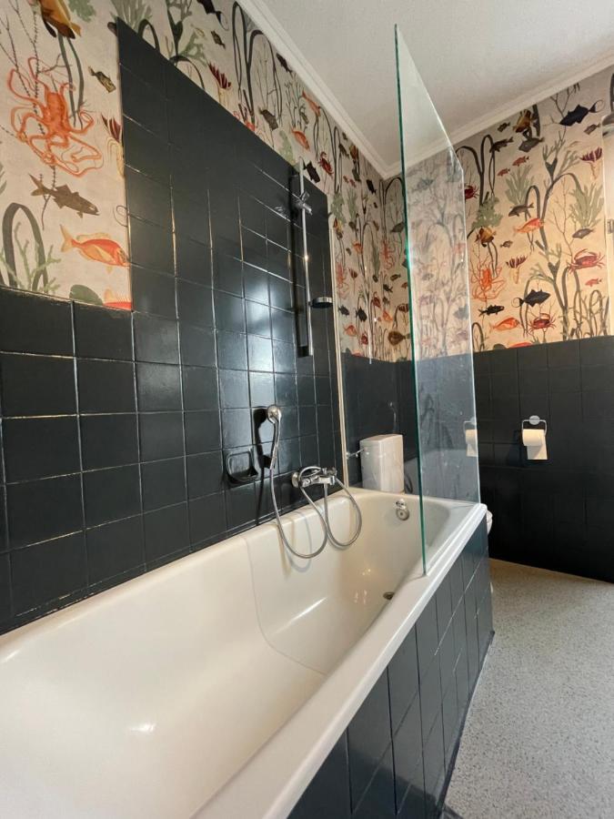 Schoene Grosse 4 Zimmer-Altbauwohnung คีล ภายนอก รูปภาพ